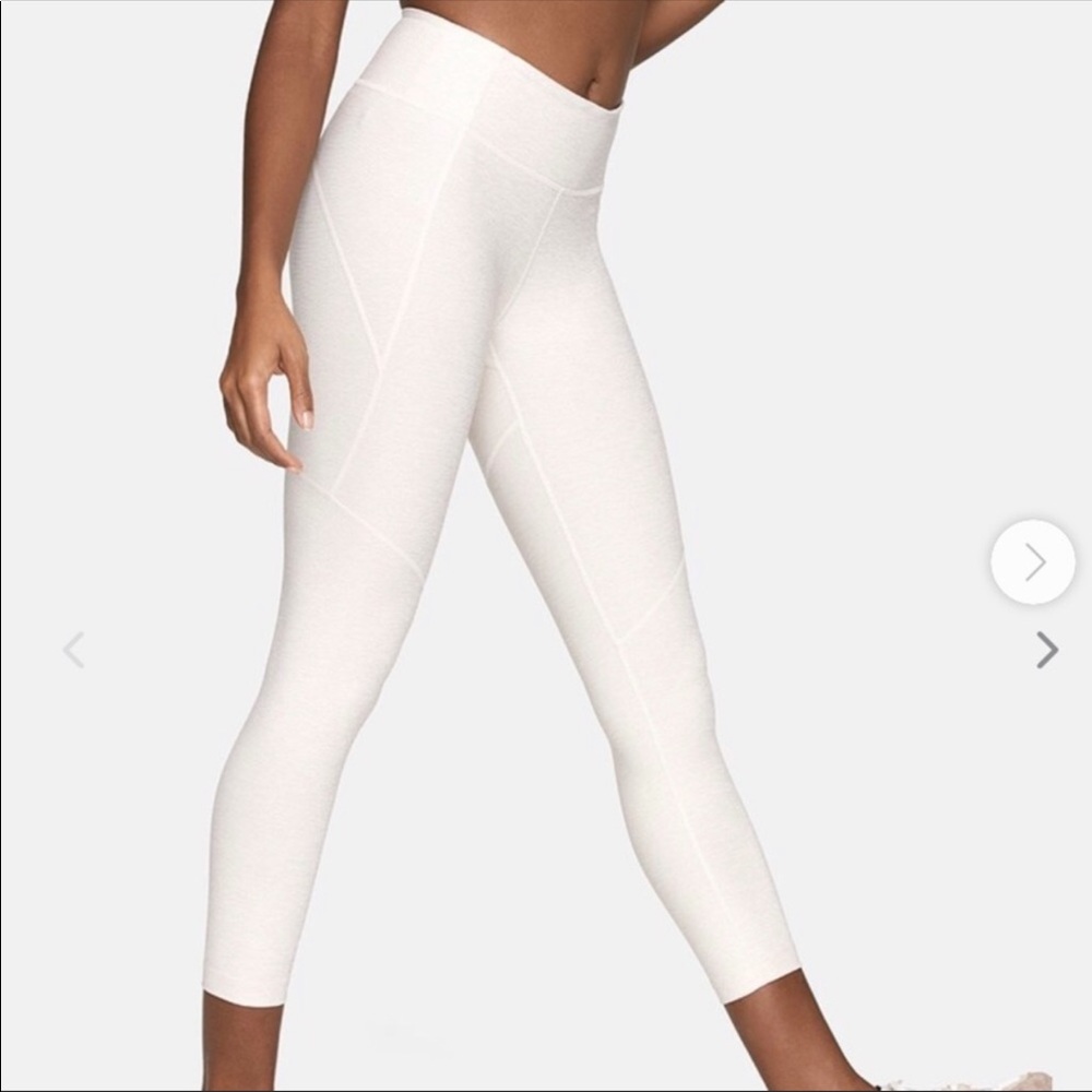 Outdoor Voices 3/4 Warm Up Leggings - Oatmeal- M